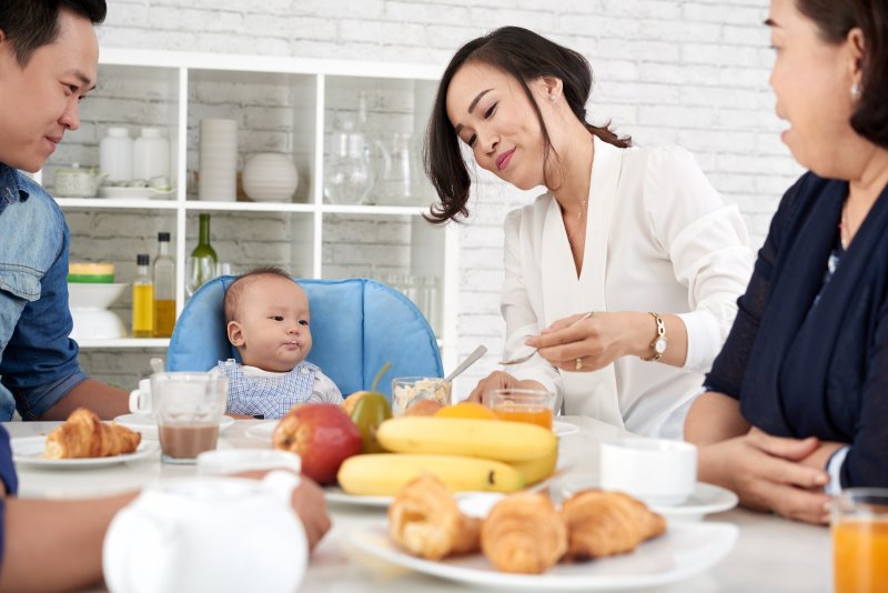 Jenis Makanan Bayi 6 Bulan yang Baik untuk Pertumbuhan