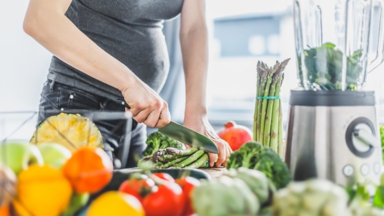 Moms, Ini 7 Jenis Makanan Penurun Kolesterol pada Ibu Hamil