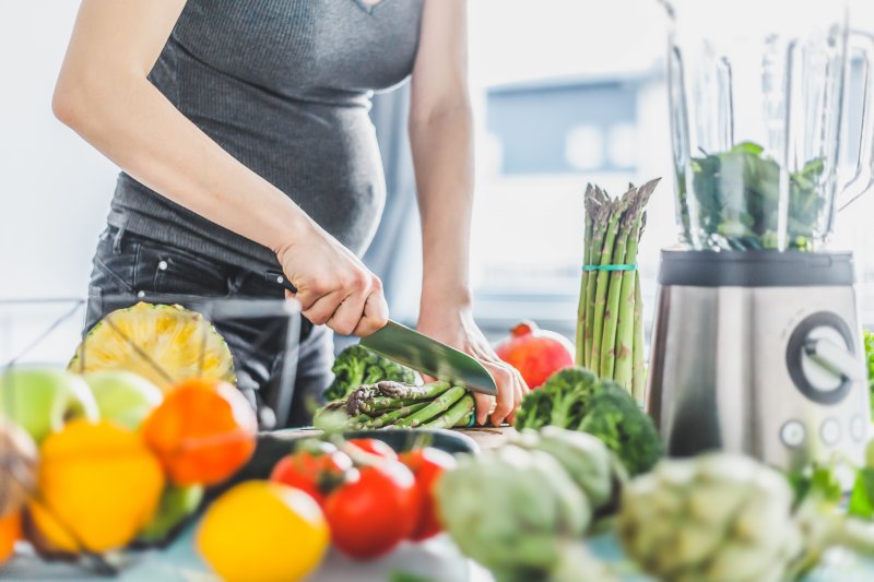 Moms, Ini 7 Jenis Makanan Penurun Kolesterol pada Ibu Hamil