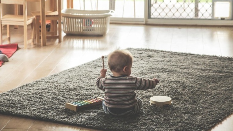 Apa Pentingnya Mengenalkan Mainan untuk Anak 1 Tahun?