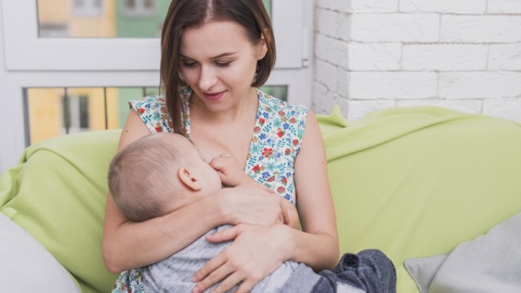 Jangan Berlebihan Moms, Inilah Ciri Bayi Kenyang ASI