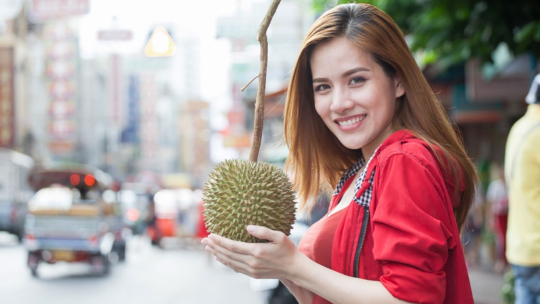 Enak dan Manis, Tapi Bolehkah Ibu Hamil Makan Durian?