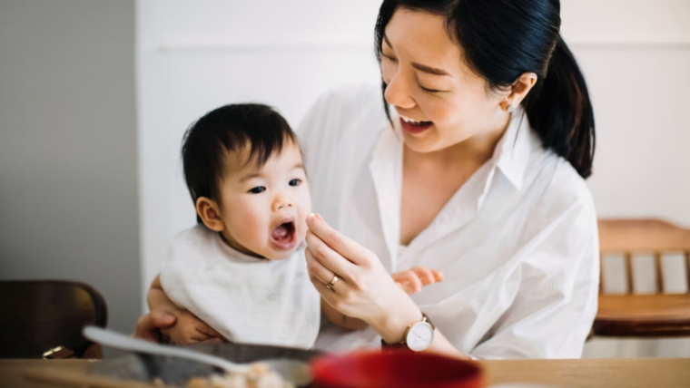 4 Menu Makanan MPASI Bayi 6 Bulan yang Simpel dan Menyehatkan