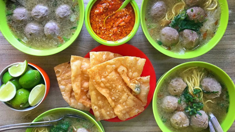 Makan Bakso Pasca Operasi Caesar Ternyata Berbahaya? Ini Alasannya