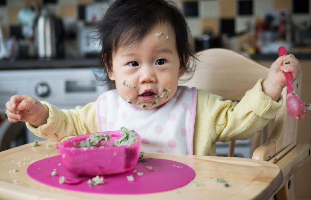 Yuk Moms, Penuhi Gizi Bayi dengan Menu MPASI 8 Bulan Sederhana