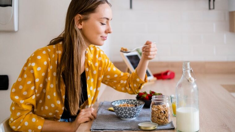 Cara Cepat Hamil dengan Konsumsi 8 Makanan Sehat Ini, Moms Wajib Tahu