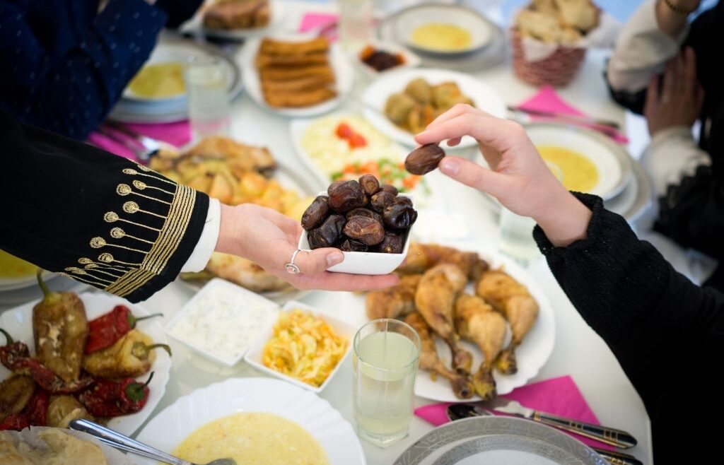 6 Makanan Sehat Buka Puasa Senin Kamis Ini Bisa Kembalikan Energi Tubuh dengan Cepat