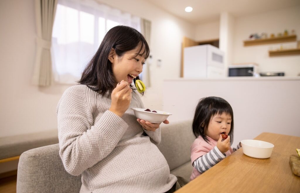 7 Makanan Baik untuk Ibu Hamil yang Wajib Dikonsumsi Demi Kesehatan Janin