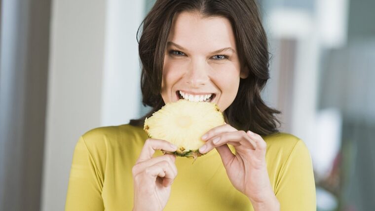 Bolehkah Ibu Hamil Makan Nanas? Cek Faktanya Moms!